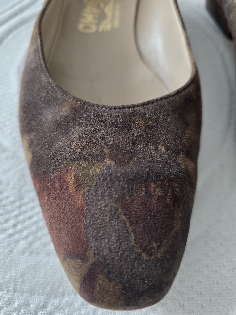 Salvatore Ferragamo Brown Suede Pointed-Toe Women’s Pumps - Picture 5 of 7